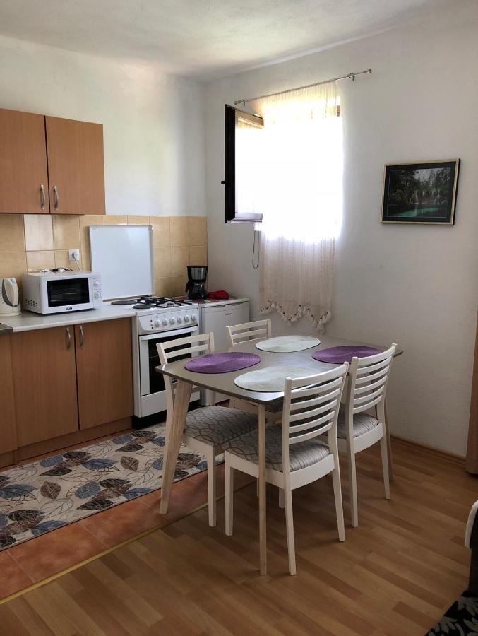 Apartman Jezerce 71 Appartement Buitenkant foto