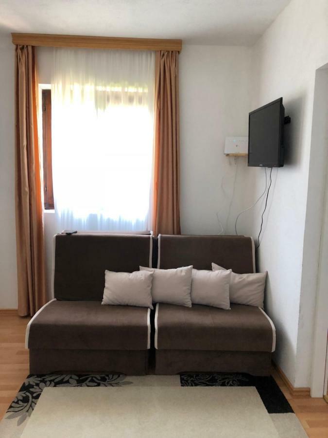 Apartman Jezerce 71 Appartement Buitenkant foto